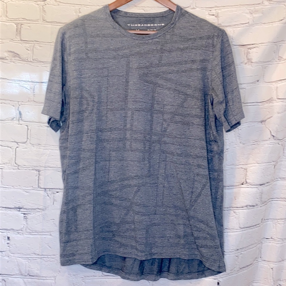Under Armour Gray ThreadBorne Fitted T-Shirt Size XL Excellent Condition